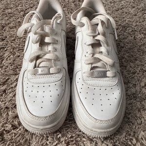 Nike Kids White Air Force 1 Sneakers